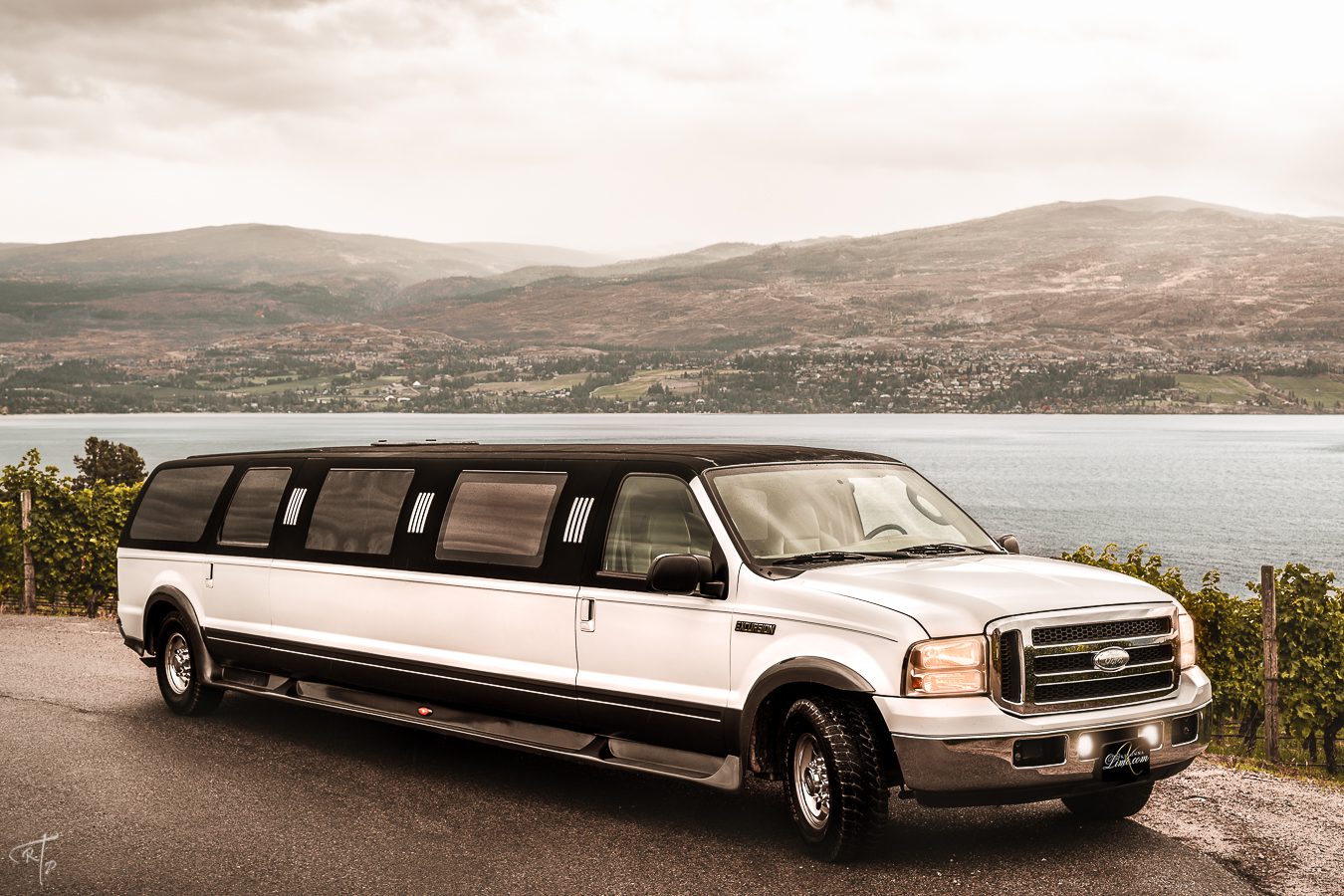 Book Kelowna Limo Service for Your Okanagan Wine Tasting Tour